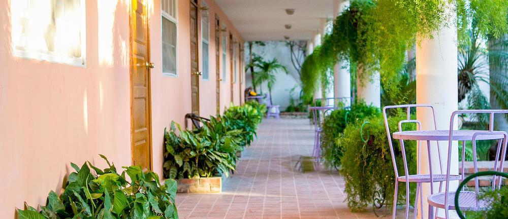 Palm Inn Hotel ปอร์โตแปรงซ์ ภายนอก รูปภาพ
